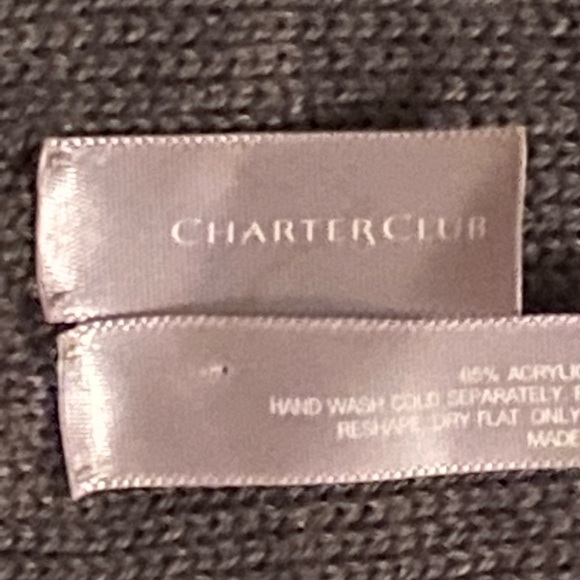 Chapter Club scarf - Picture 10 of 10